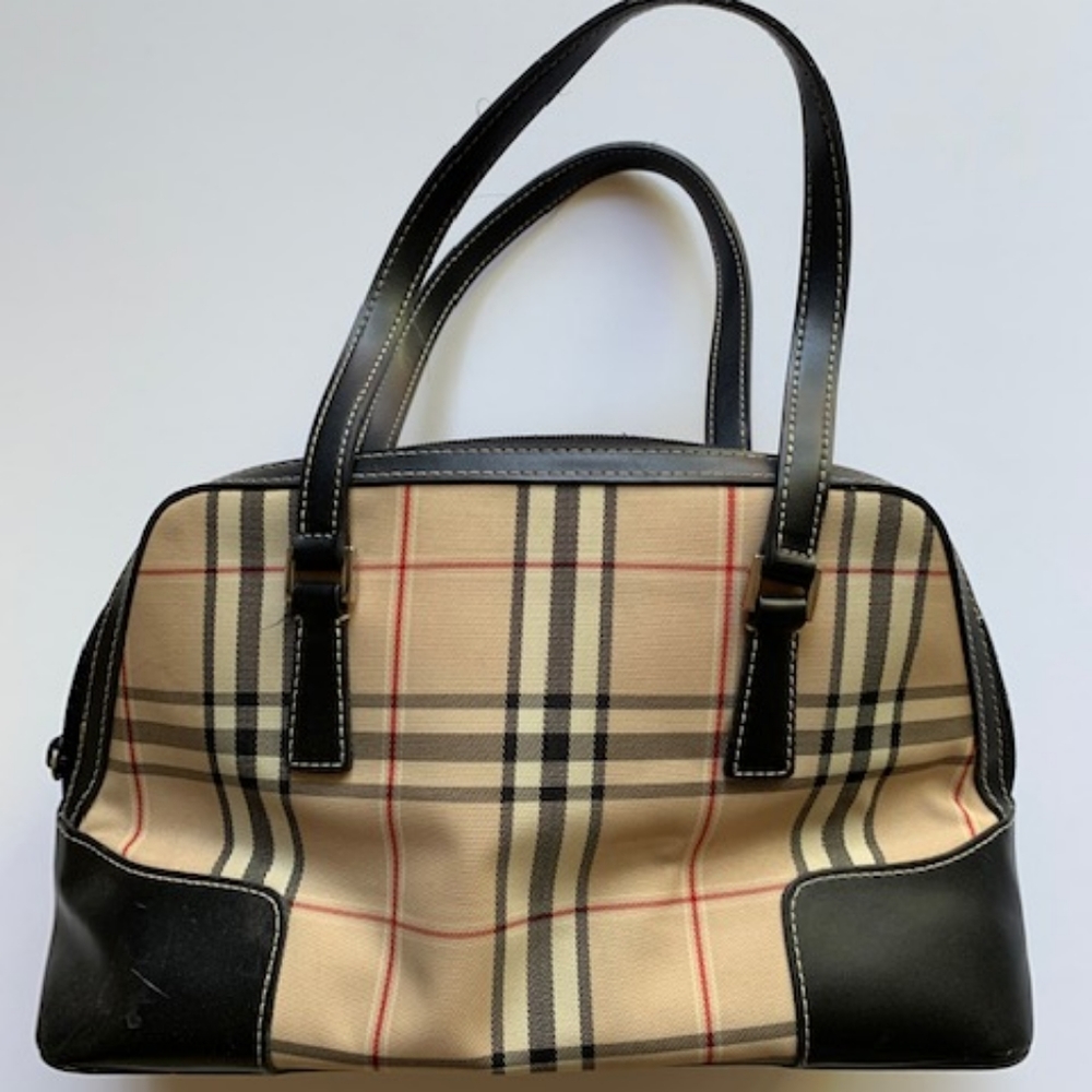 Burberry purse